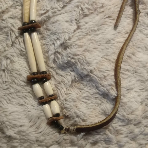 Bone / Black beaded Leather Strap Necklace - Picture 3 of 16